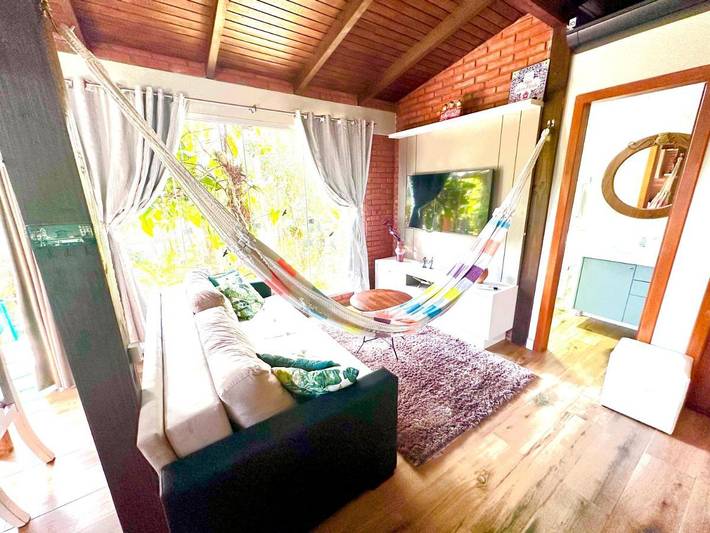 Casas e apartamentos de temporada para 4 pessoas, com jardim e vista em Praia Brava SC