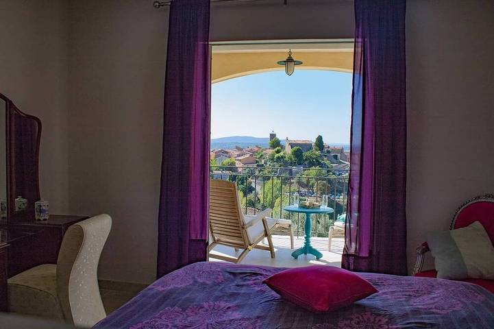 Traumvilla (150m²) / 3 Schlafzimmer / Panoramablick / Überlaufpool in Montauroux, Mittelmeerküste (Frankreich)