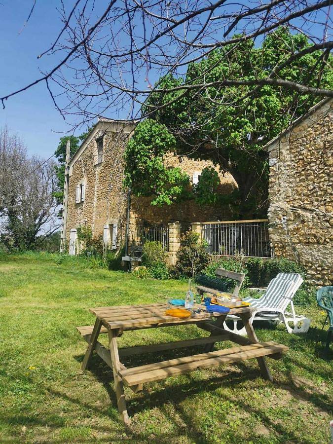 Maison de vacances pour 4 personnes, avec Terrasse et Jardin ainsi que Piscine et Vue