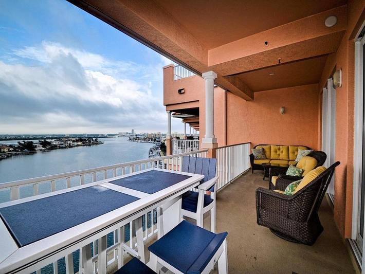 Apartamento de vacaciones para 6 personas, con jacuzzi además de balcón y piscina - 1