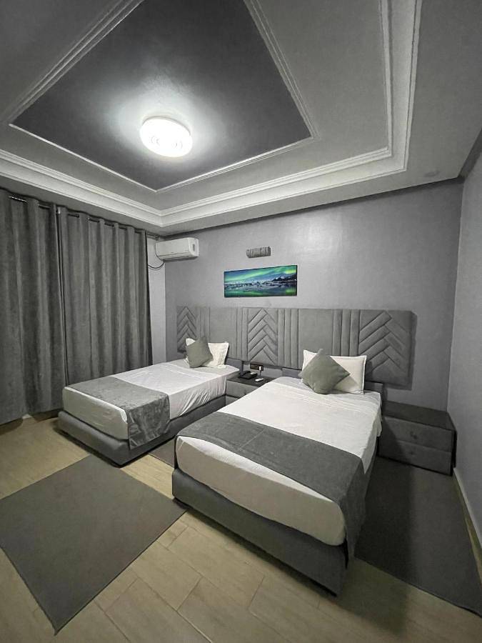 Hôtel pour 2 personnes, avec terrasse ainsi que piscine et vue, animaux acceptés