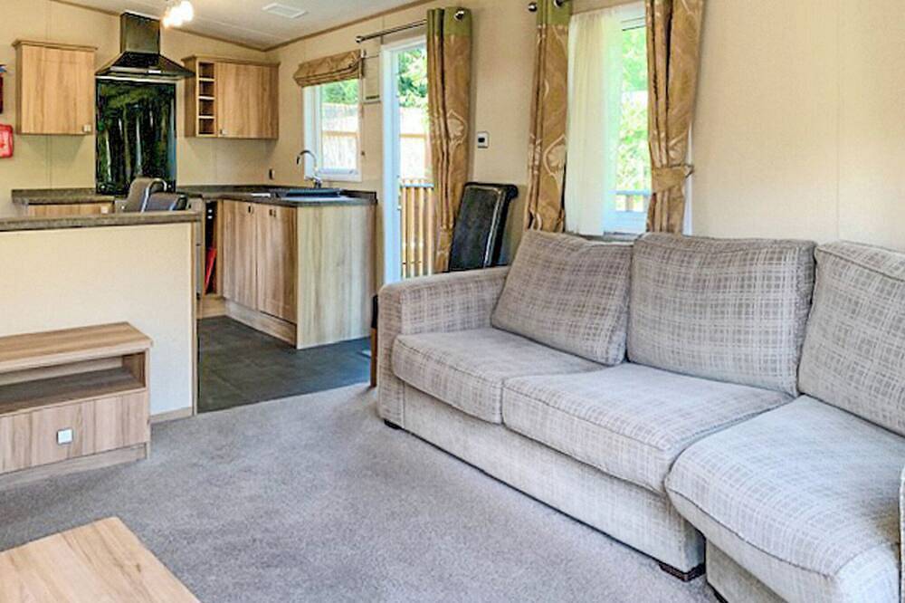 Superior Holiday Home 4 in Albury, Guildford