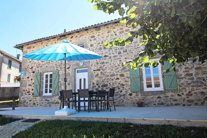 Gîte pour 6 personnes, avec terrasse