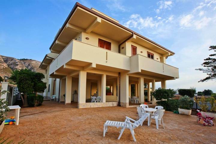 Chambre d’hôte pour 2 personnes, avec Terrasse et Jardin à Erice