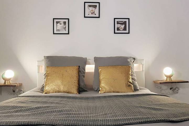 Apartamento entero, ★ Bright ★ Quiet ★ City centre ★ Easy Parking ★ WIFI ★ in Le Puy-en-Velay, Alto Loira
