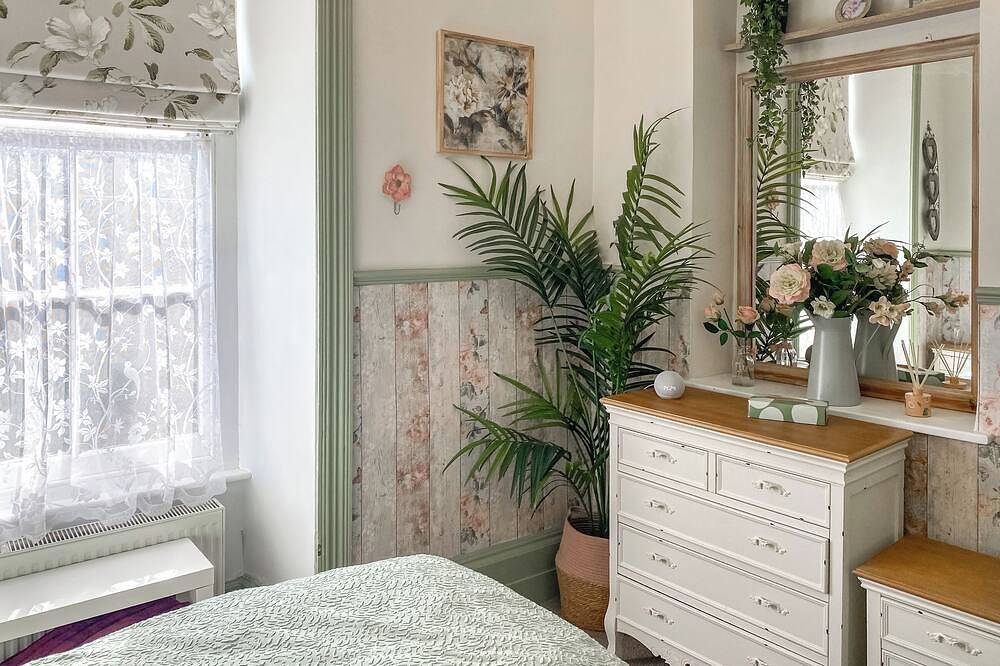 2 bedroom accommodation in Helston in Helston, Cornwall