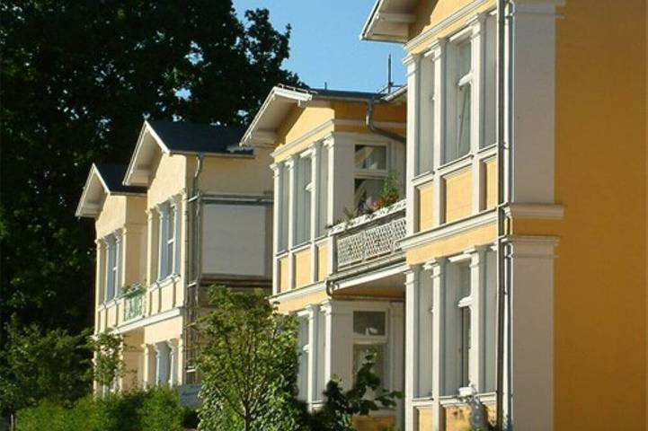 Ganze Wohnung, Ferien- und Tagungshaus Mutabor, im Ort, ruhig, nah an Strand, Geschäften, Lokal in Drei Kaiserbäder, Heringsdorf