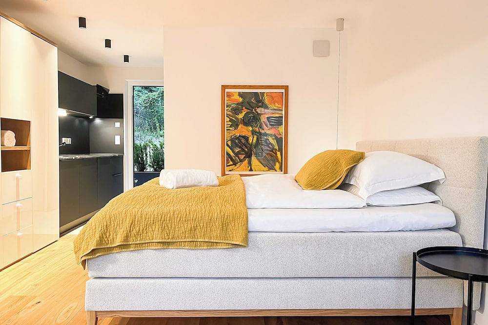 Ganze Wohnung, Modern, luxury, private entrance, garden, terrace, and stunning mountain views. in Milland (Brixen), Brixen