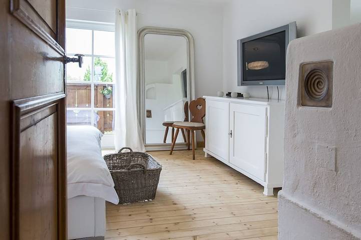 Chalet Foresthouse, Chalet, nur 25 min. nach Salzburg, Garten,  Sauna, Whirlpool in Golling an der Salzach, Tennengau
