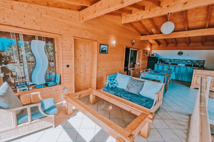 Chalet für 10 Personen, mit Seeblick und Garten in Frankreich - 2