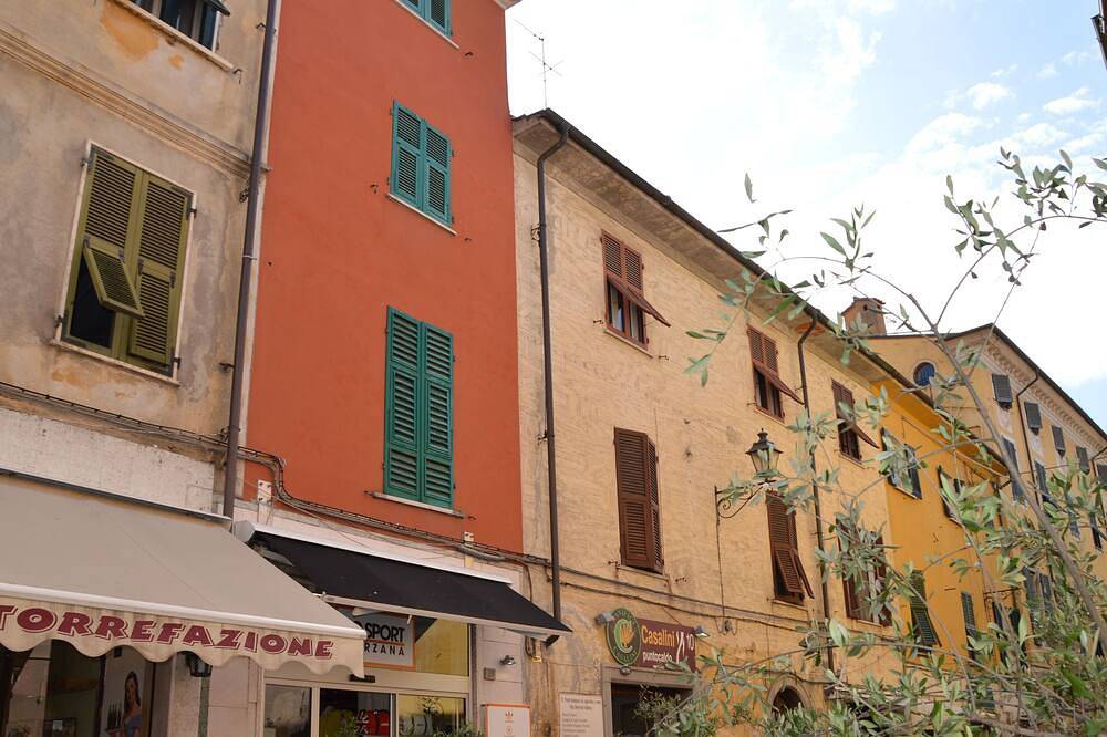 La casa-torre nel centro storico di Sarzana in Sarzana, Parco Naturale Regionale di Montemarcello-Magra-Vara