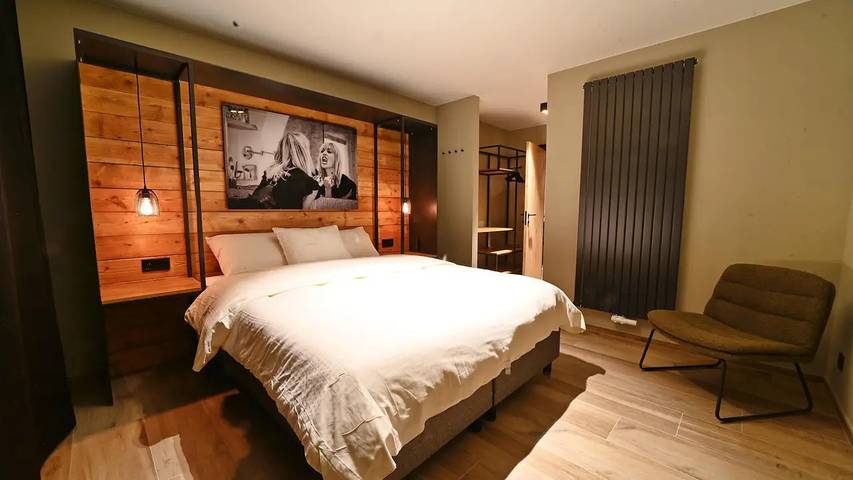 Location de vacances pour 9 personnes, avec piscine ainsi que sauna et jardin dans Septon - 4