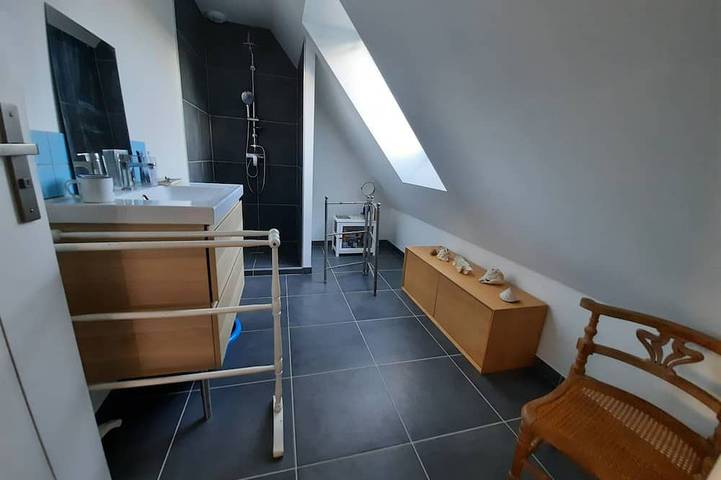 Beautiful new house near the sea, 3mn walking to the beach, very quiet in Combrit, Region de Quimper