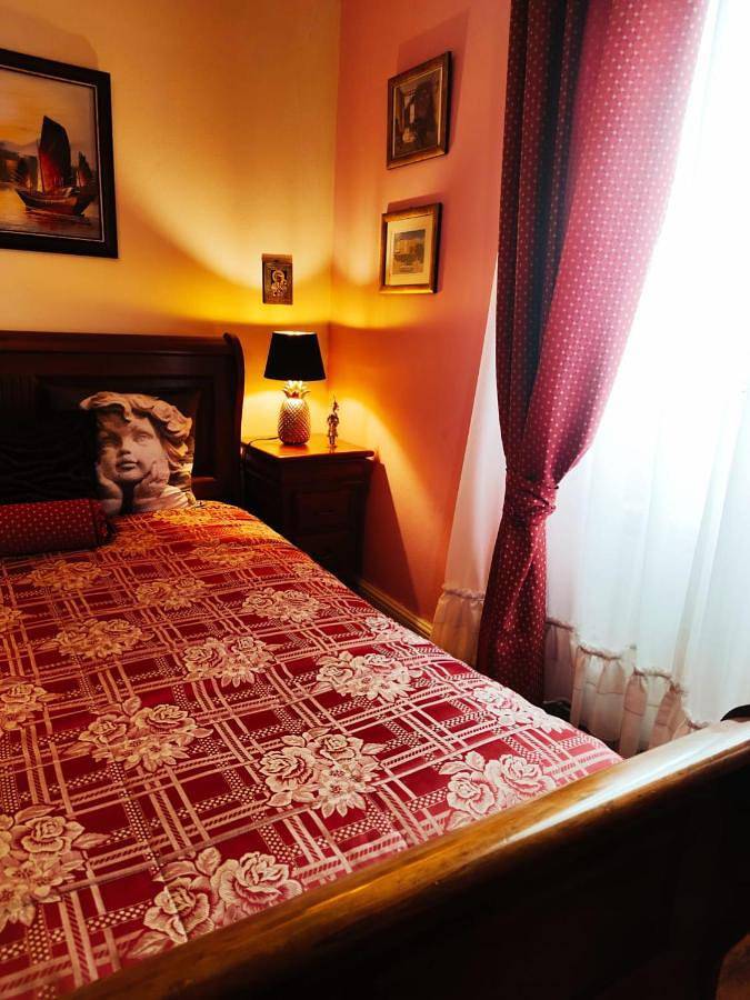 Location de vacances pour 2 personnes, avec Terrasse ainsi que Jardin et Piscine dans Tarouca