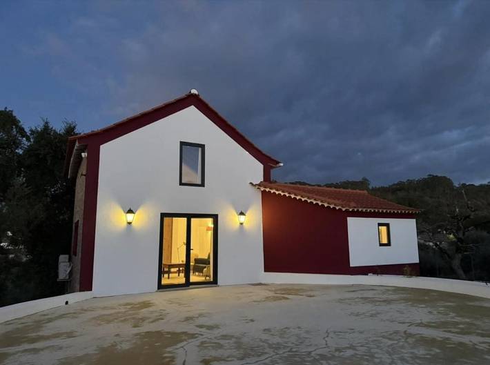 Location de vacances pour 4 personnes, avec Terrasse et Jardin ainsi que Piscine et Vue dans Ourém - 3