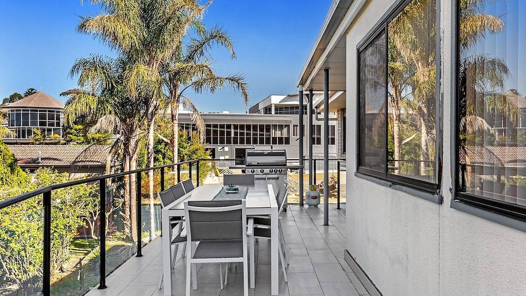 Holiday Home for 7 People in Nelson Bay, Hunter Valley