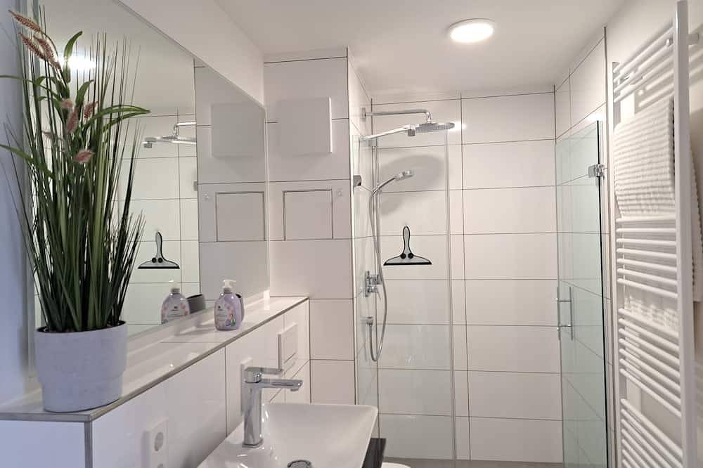 Ganze Wohnung, Exclusive apartment for temporary rent in Sachsenheim, Kraichgau