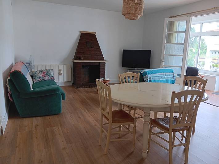 Villa Spacieuse 6 Pers. Proche Plage et Commerces in L'Aiguillon-la-Presqu'île, Vendée