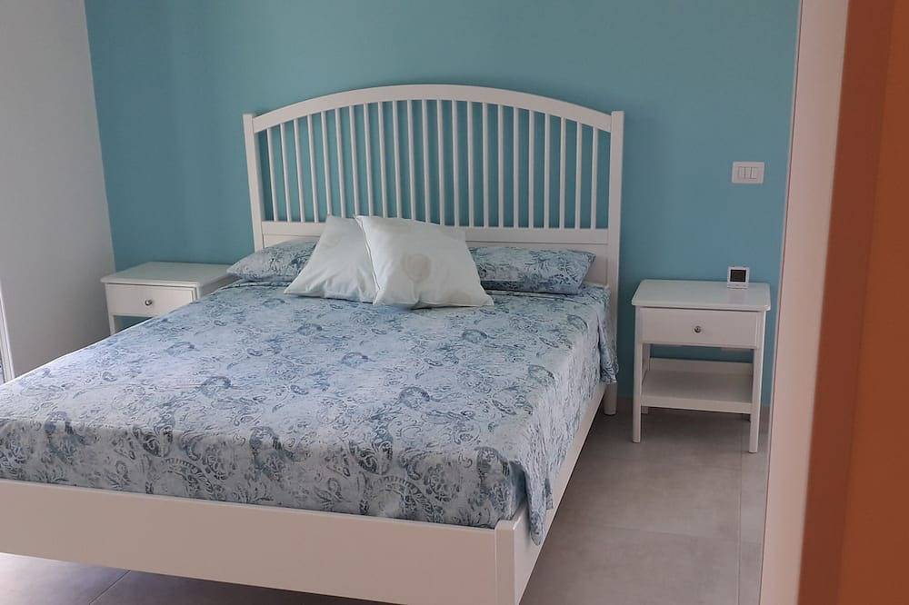 Entire apartment, At 250 meters from the enchanting beaches of marina di Pulsano (Ta) in Pulsano, Gulf of Taranto