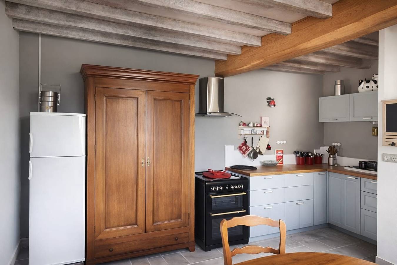 Appartement entier, Gîte tout confort entièrement équipé 50 m2 autonome, avec parking in Saint-Sixte, Montbrison