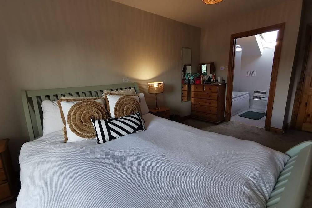 Lovely Cottage for Your Perfect Country Retreat, Kildare Cottage 1000 in County Kildare