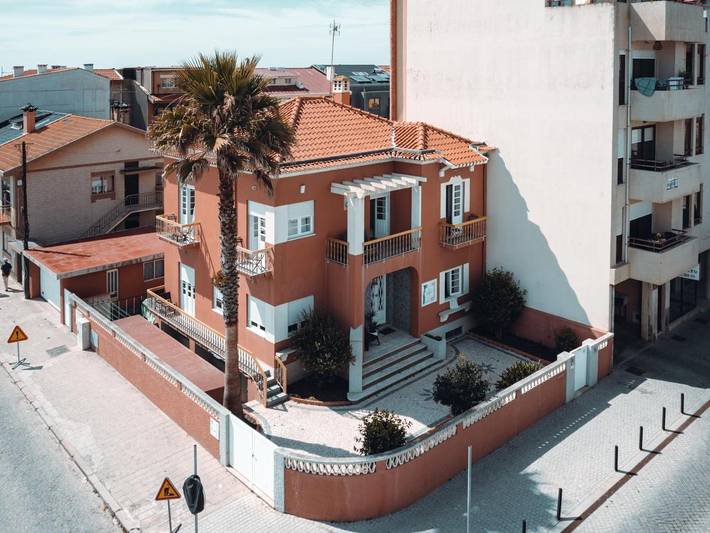 Chambre d’hôte pour 10 personnes, avec Balcon et Terrasse ainsi que Jardin et Vue à Espinho