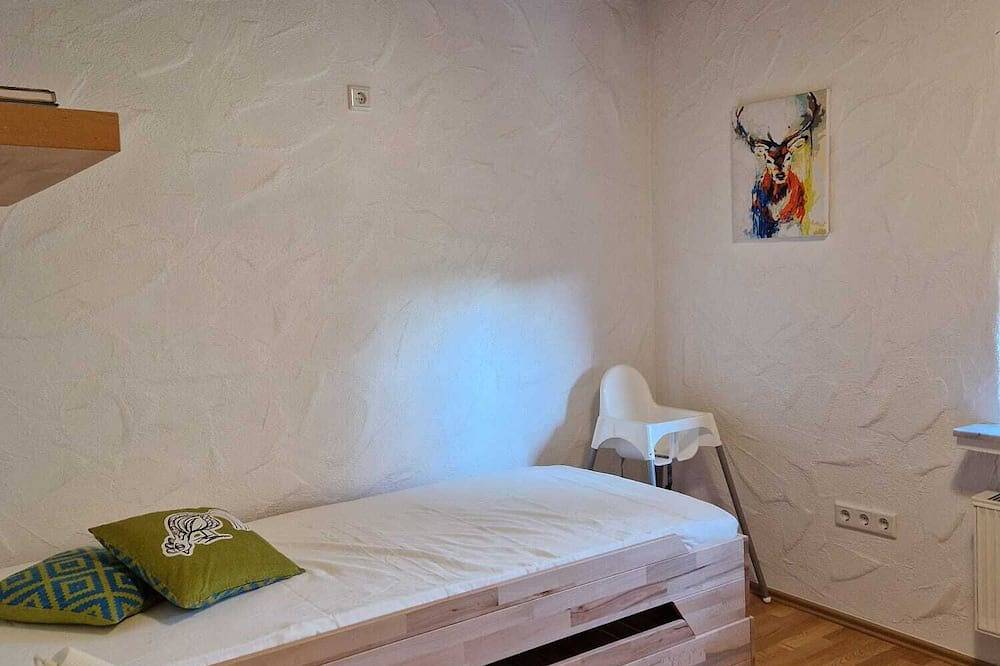 Ganze Wohnung, Große moderne Ferienwohnung 90qm in Waldbröl für bis zu 6 Personen. in Waldbröl, Oberbergischer Kreis