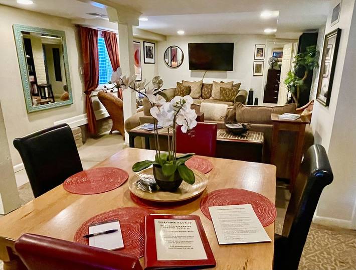 Vacation rental for 6 people, with yard and terrace in Uptown