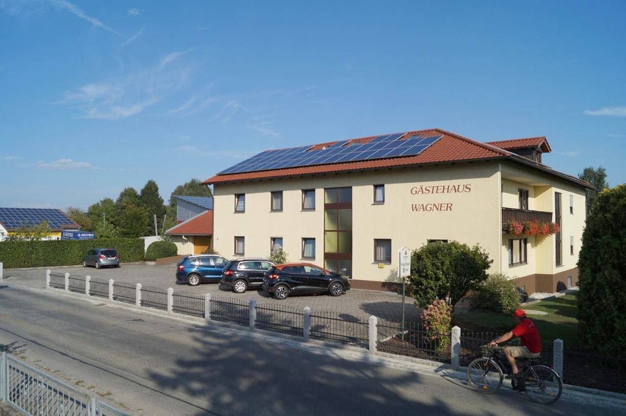 Budget Single Room in Egglfing am Inn, Bad Füssing