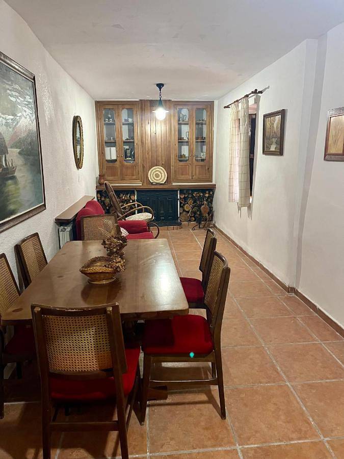 Four-Bedroom House in Carcelén, La Manchuela