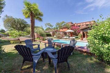 Location de vacances pour 12 personnes, avec jardin à Pin-Balma