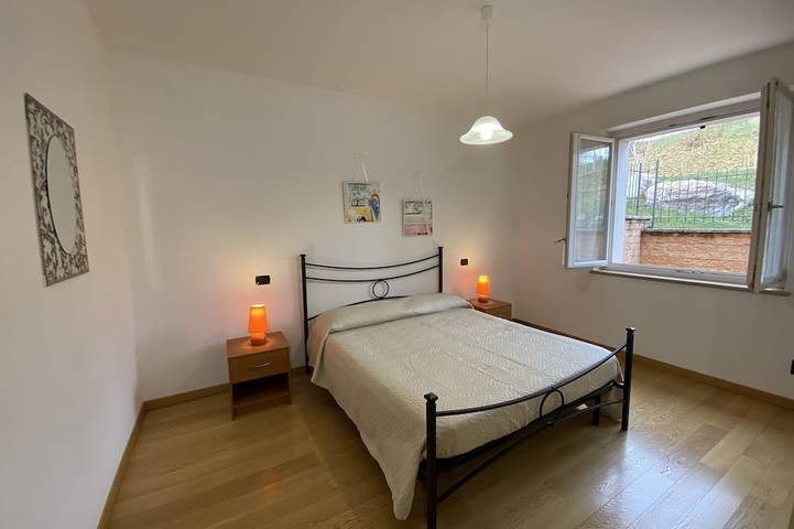 La terrazza - casa vacanze con vista lago in San Zeno di Montagna, Prealpi Gardesane