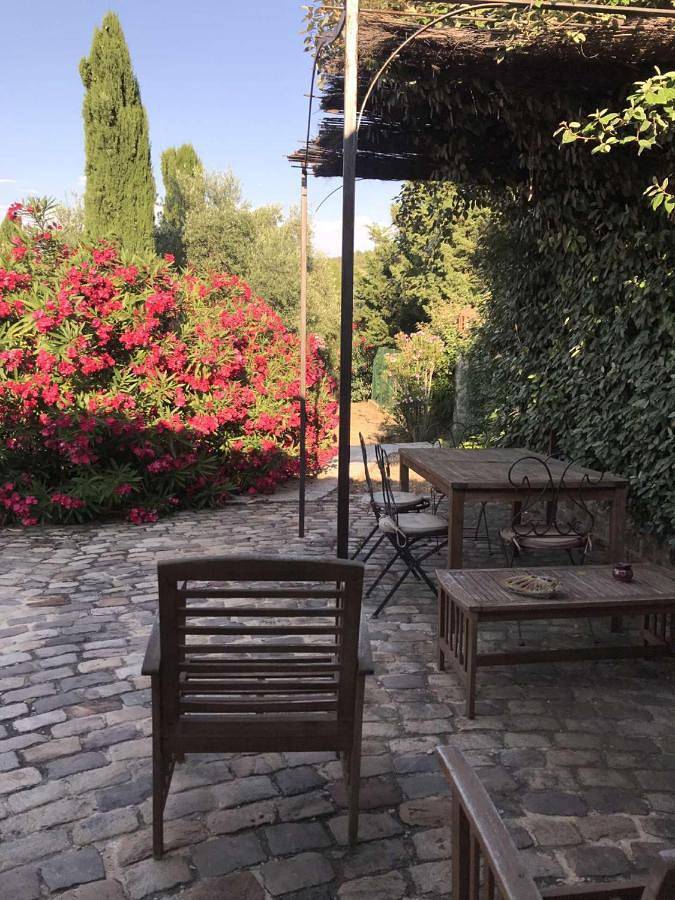 Double Room in Barbentane, Région d'Arles
