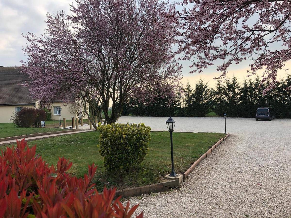 Hôtel Hapy in Houdan, Yvelines