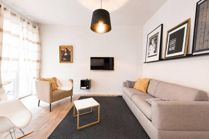 Gîte pour 4 personnes, avec Balcon dans Casino De Saint Raphael - 2