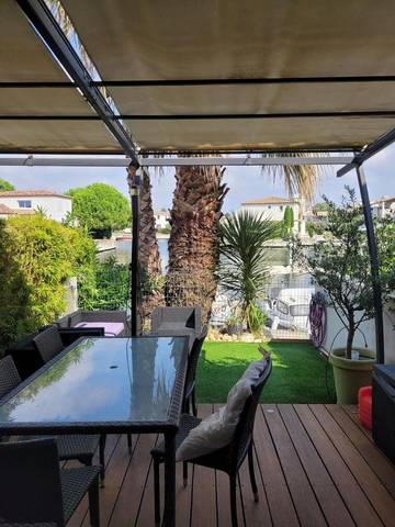 Villa pour 4 personnes, avec vue ainsi que jardin et vue sur le lac, animaux acceptés à Aigues-Mortes