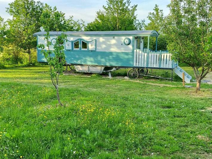 Cottage pour 3 personnes, avec vue ainsi que terrasse et jardin à Puymiclan
