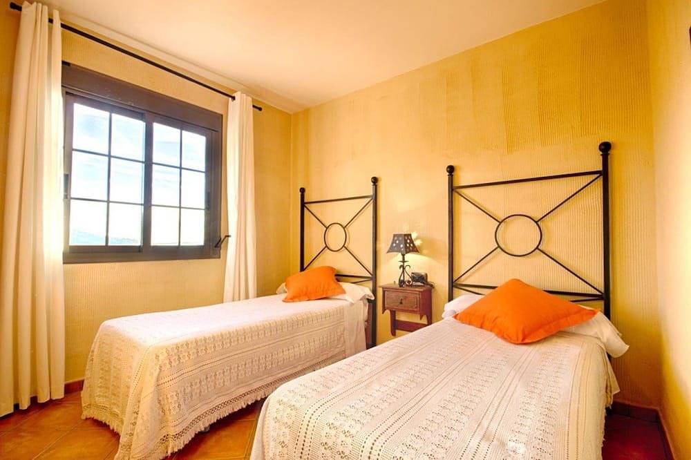 Sierra Tejeda 2 Apartment in Alcaucín, Málaga Province
