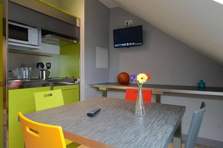 Appartement entier, Résidence Appart’en ville Studio 2 personnes in Alleuze, Région de Saint-Flour