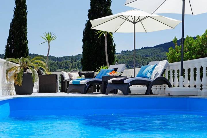 Maison d’hôte pour 12 personnes, avec jacuzzi ainsi que jardin et piscine en Korcula - 2