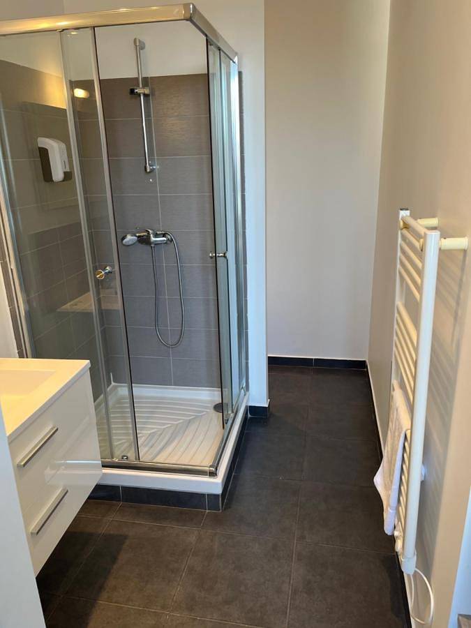 Location de vacances pour 3 personnes, avec jardin et vue, animaux acceptés à La Garde - 3