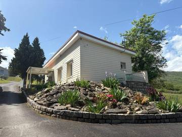 Gîte pour 3 personnes, avec jardin à La Roche-Blanche