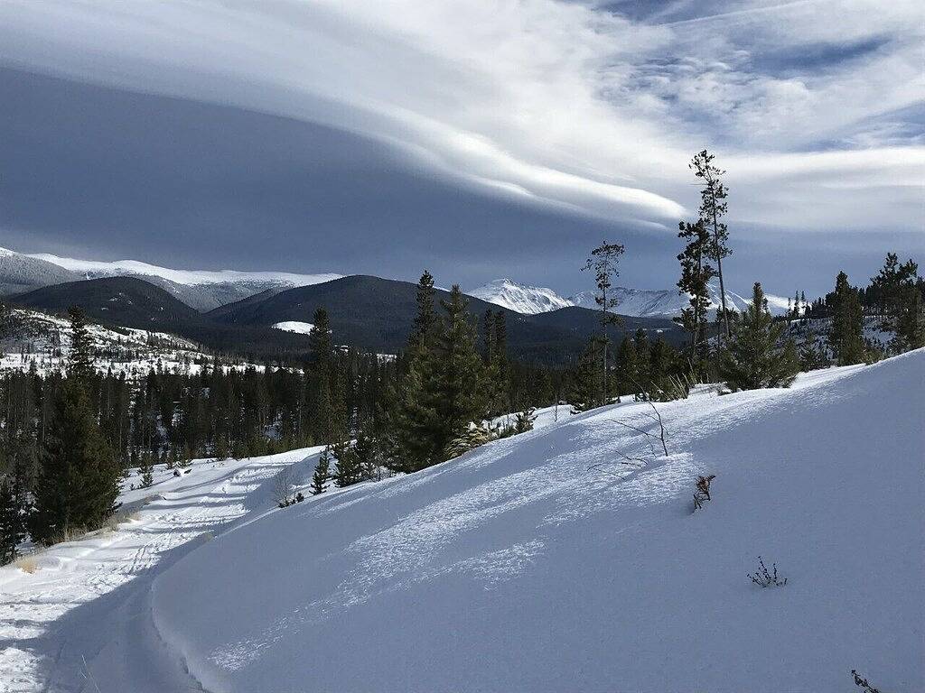 Erstaunliche Aussicht auf den Mtn, privater Whirlpool, offen und luftig, komplett aktualisiert! in Fraser, Arapaho and Roosevelt National Forests