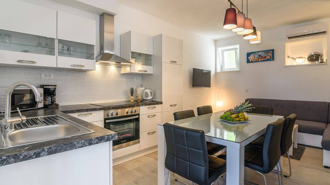 Ganze Ferienwohnung, Ferienwohnung für 6 Personen (61 m²) in Arbanija in Arbanija, Ciovo