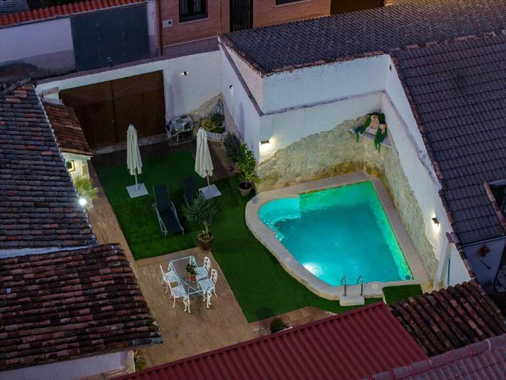 Casa de vacaciones para 12 personas, con piscina además de jardín y terraza - 1