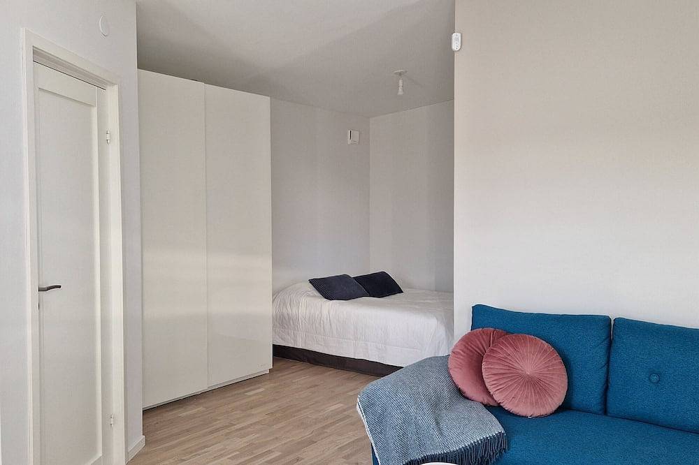 Ganze Wohnung, A Tiny Home in a Tiny town - free parking, close to Lund and Malmö in Staffanstorp, Schwedische Ostsee