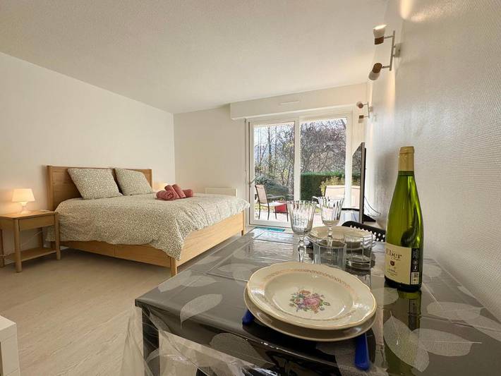 Appartement de vacances pour 2 personnes, avec piscine ainsi que vue et terrasse