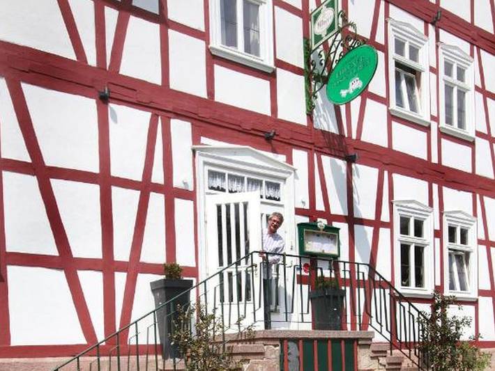 Ehlener Poststuben - Gemütliche Doppelzimmer, 15qm mit eigenem Bad in Habichtswald, Landkreis Kassel