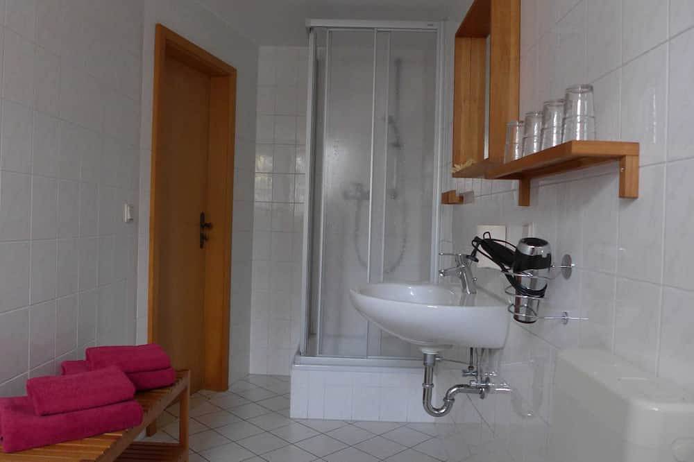 Ganze Wohnung, Käthe - Winfried Schaffer in Tollensesee, Neubrandenburg