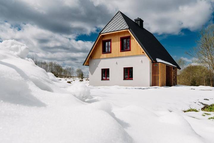 Ferienhaus für 7 Personen, mit Pool und Garten sowie Whirlpool und Sauna, mit Haustier in Bozi Dar